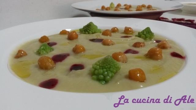 Crema di broccoli e perline di colori