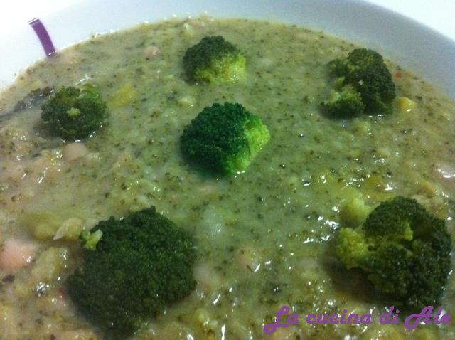 Broccoli e fagioli in zuppa