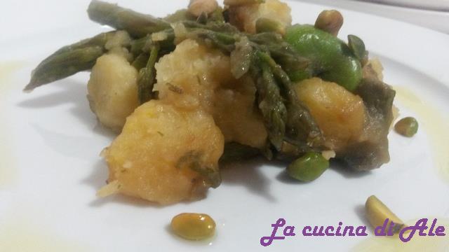 Gnocchi fave e asparagi