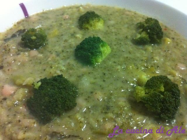 Broccoli e fagioli in zuppa