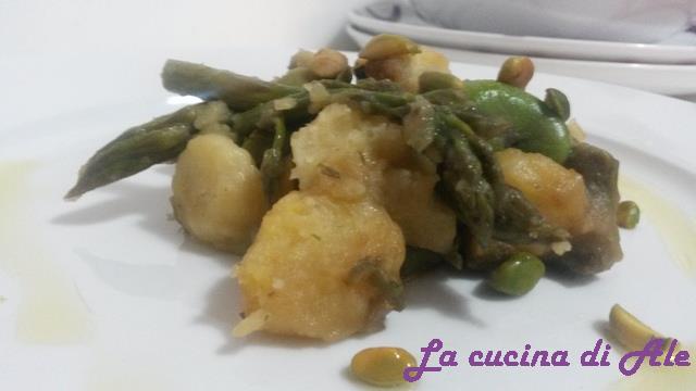 Gnocchi fave e asparagi